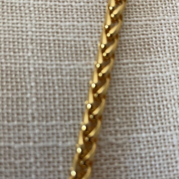 EUC Kenneth Lane Maltese Cross necklace - Picture 4 of 7